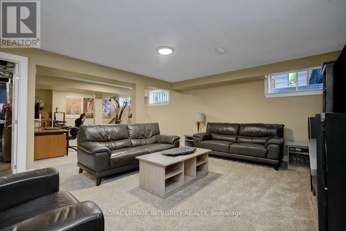 163 BONNYLEY CRESCENT