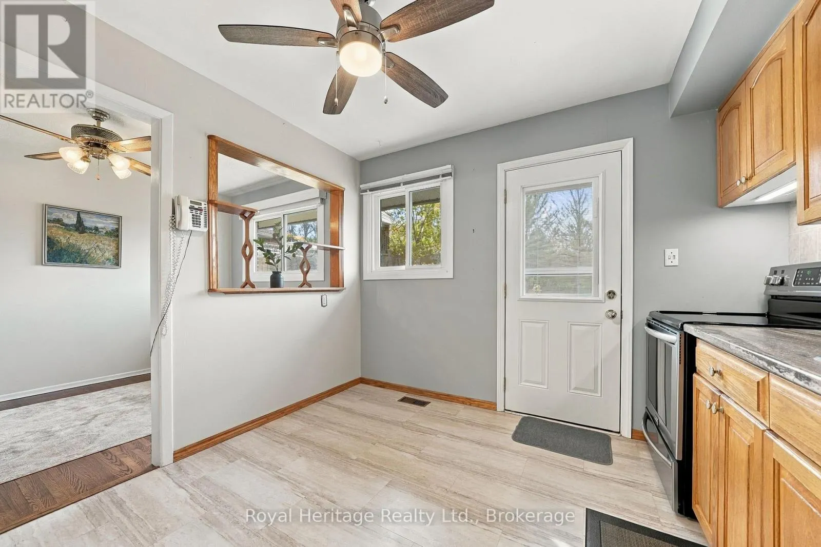 54 BAYLEA DRIVE