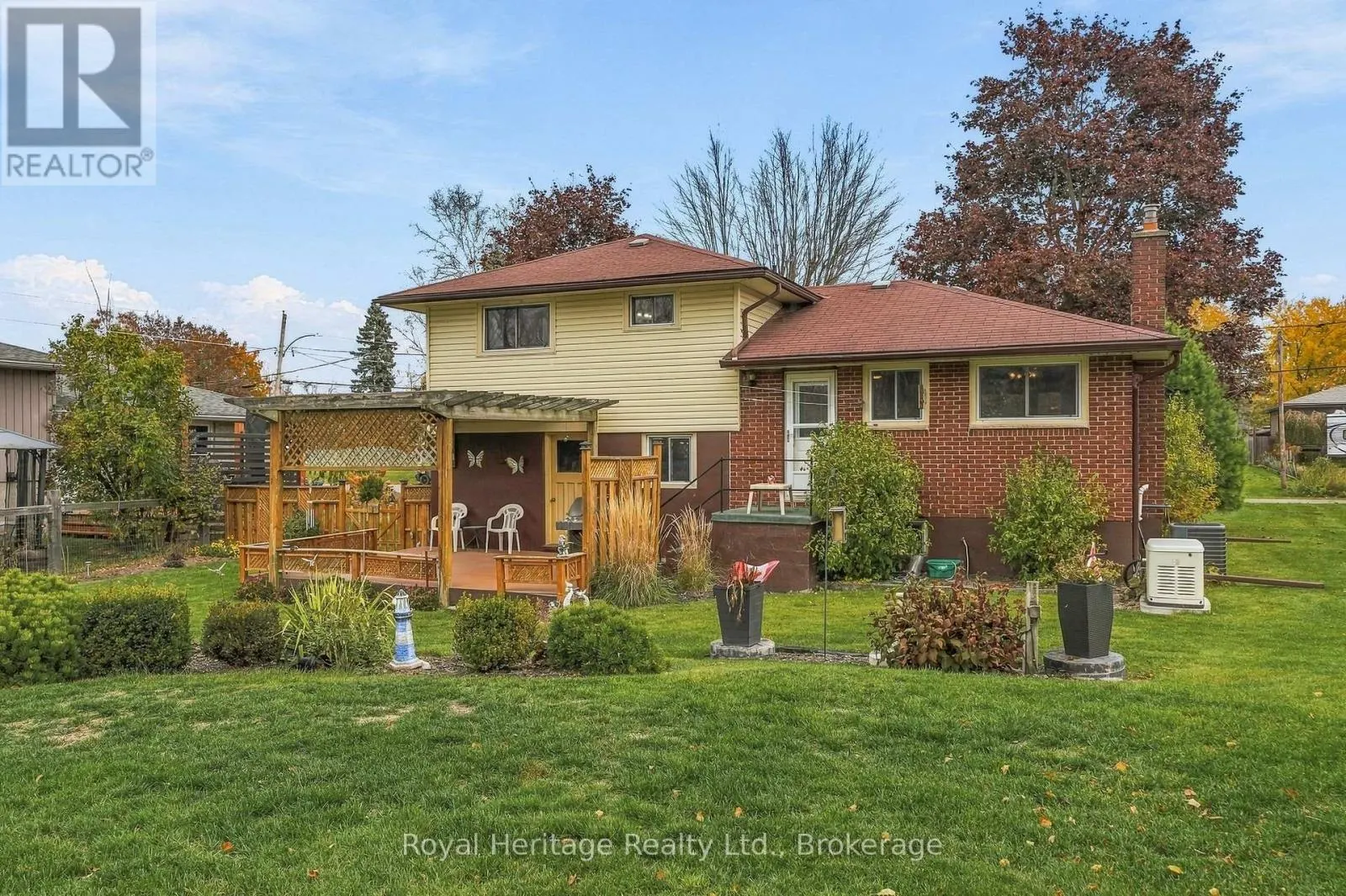 54 BAYLEA DRIVE