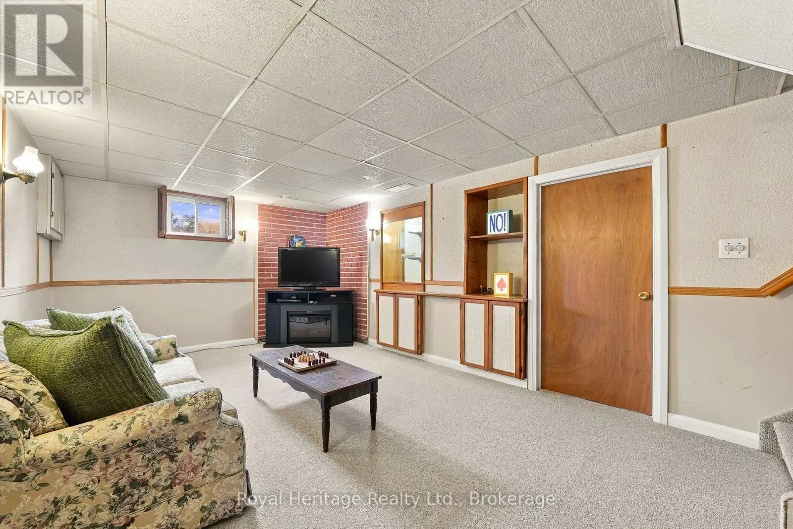 54 BAYLEA DRIVE