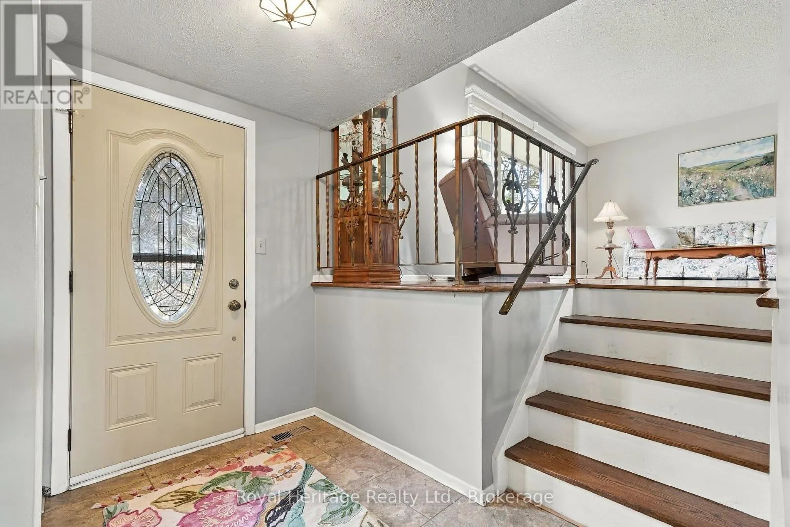 54 BAYLEA DRIVE