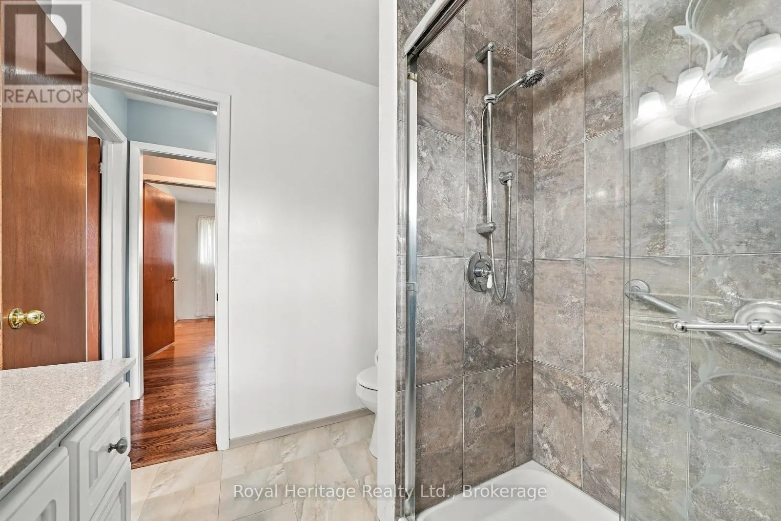 54 BAYLEA DRIVE