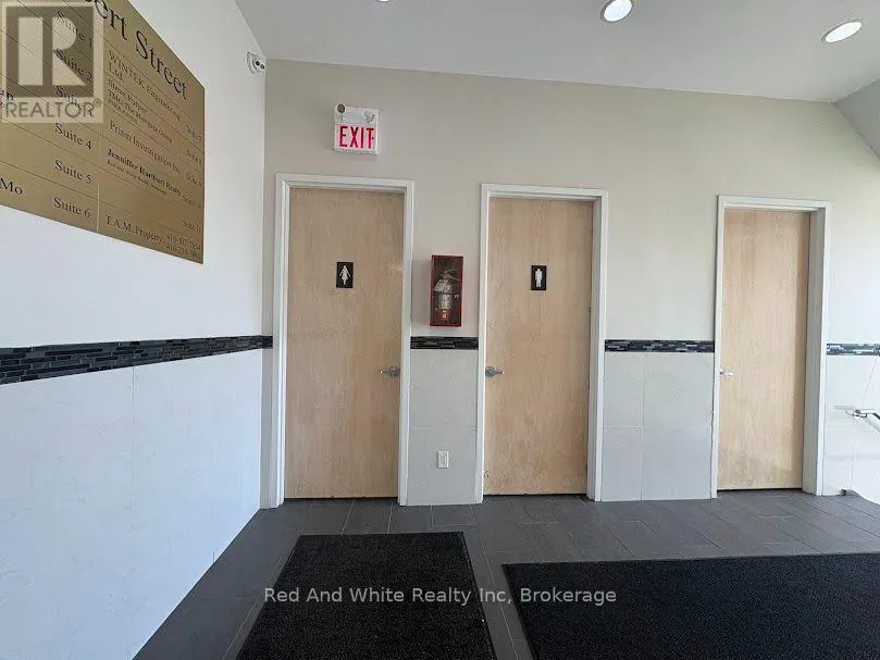 3 - 496 ALBERT STREET #3