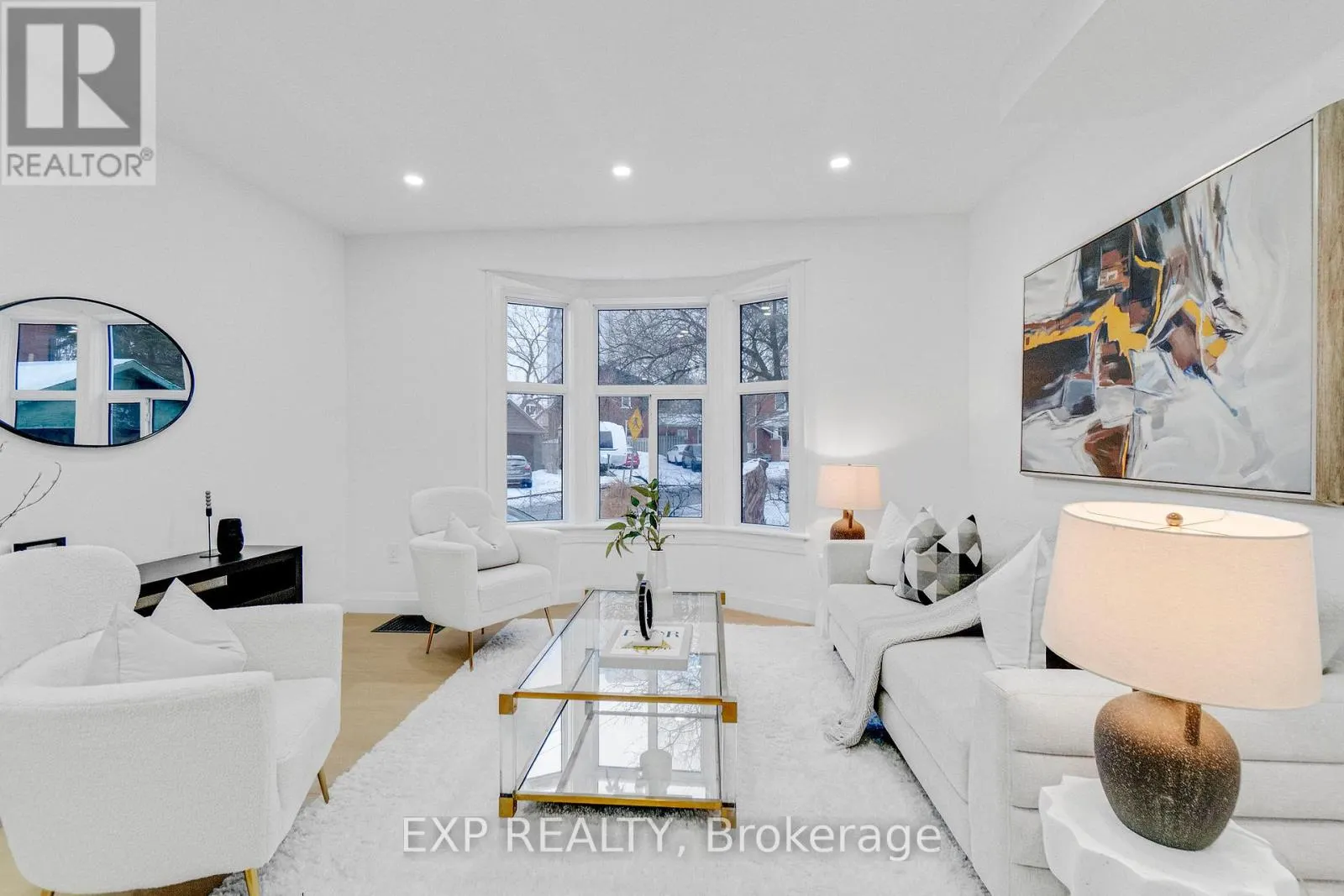 64 LANCASTER STREET E