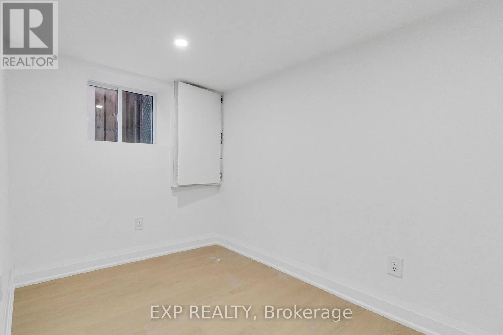 64 LANCASTER STREET E
