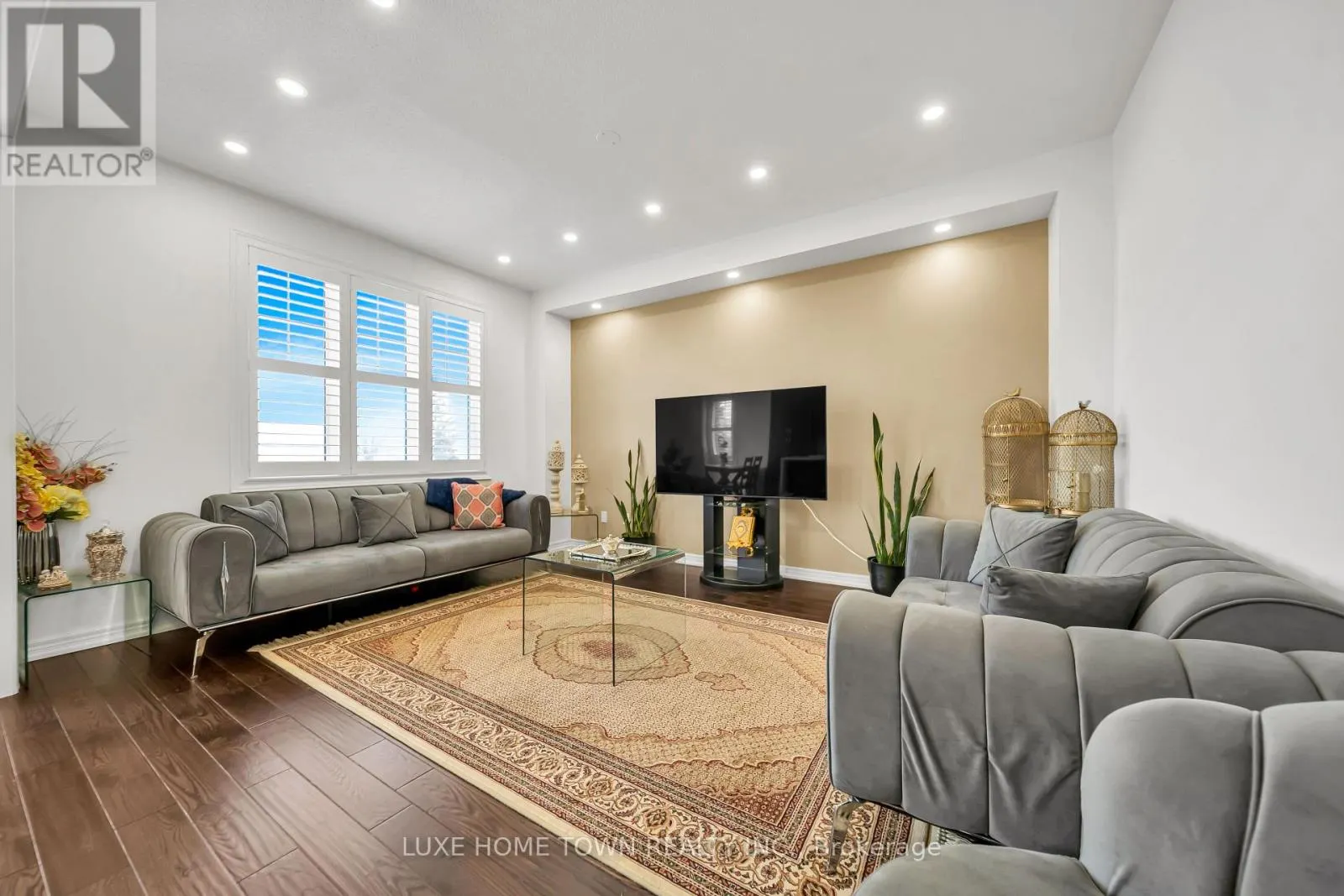 19 FINDLAY WAY