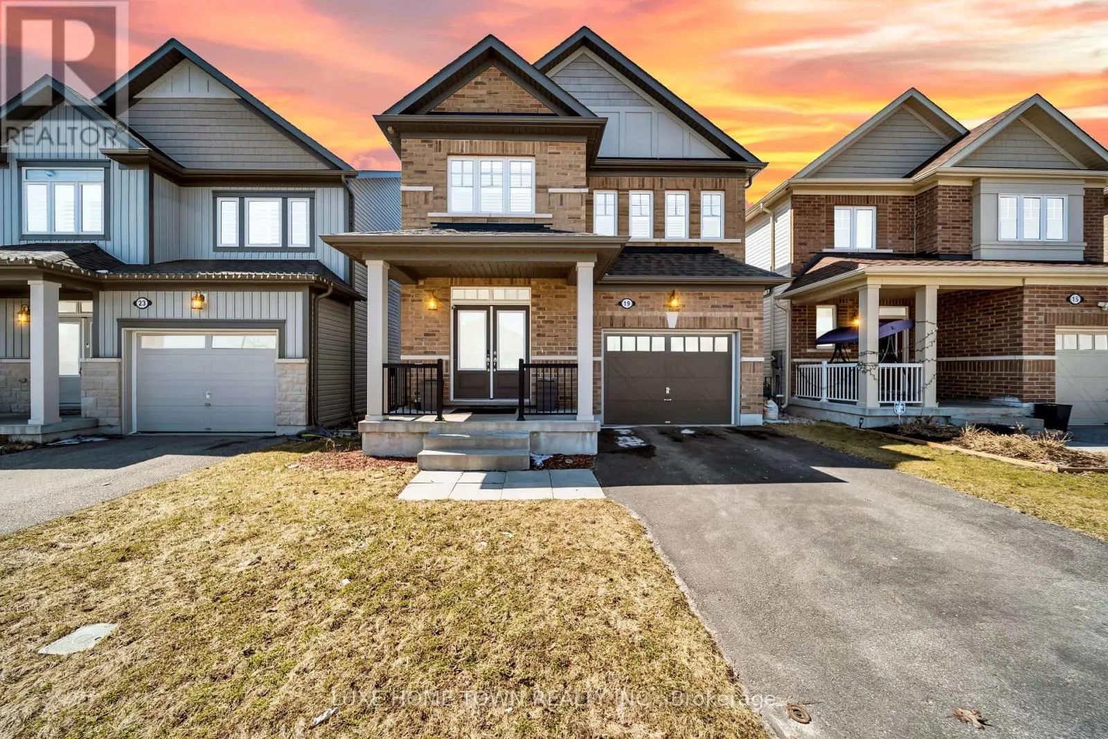 19 FINDLAY WAY