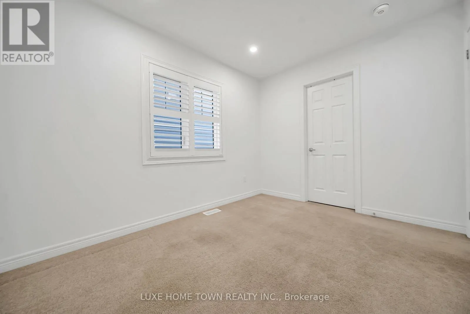 19 FINDLAY WAY