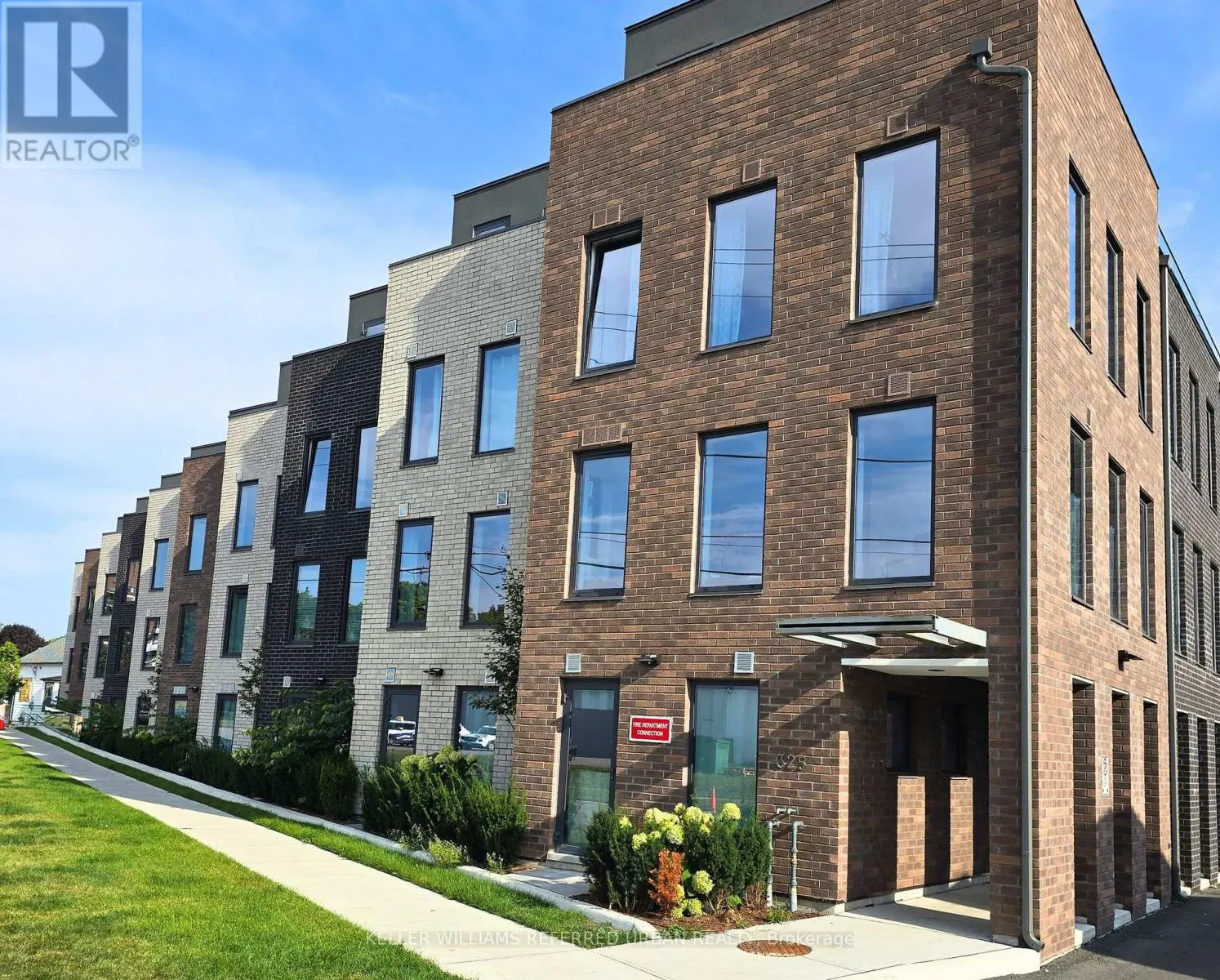 203 - 325 UNIVERSITY AVENUE W