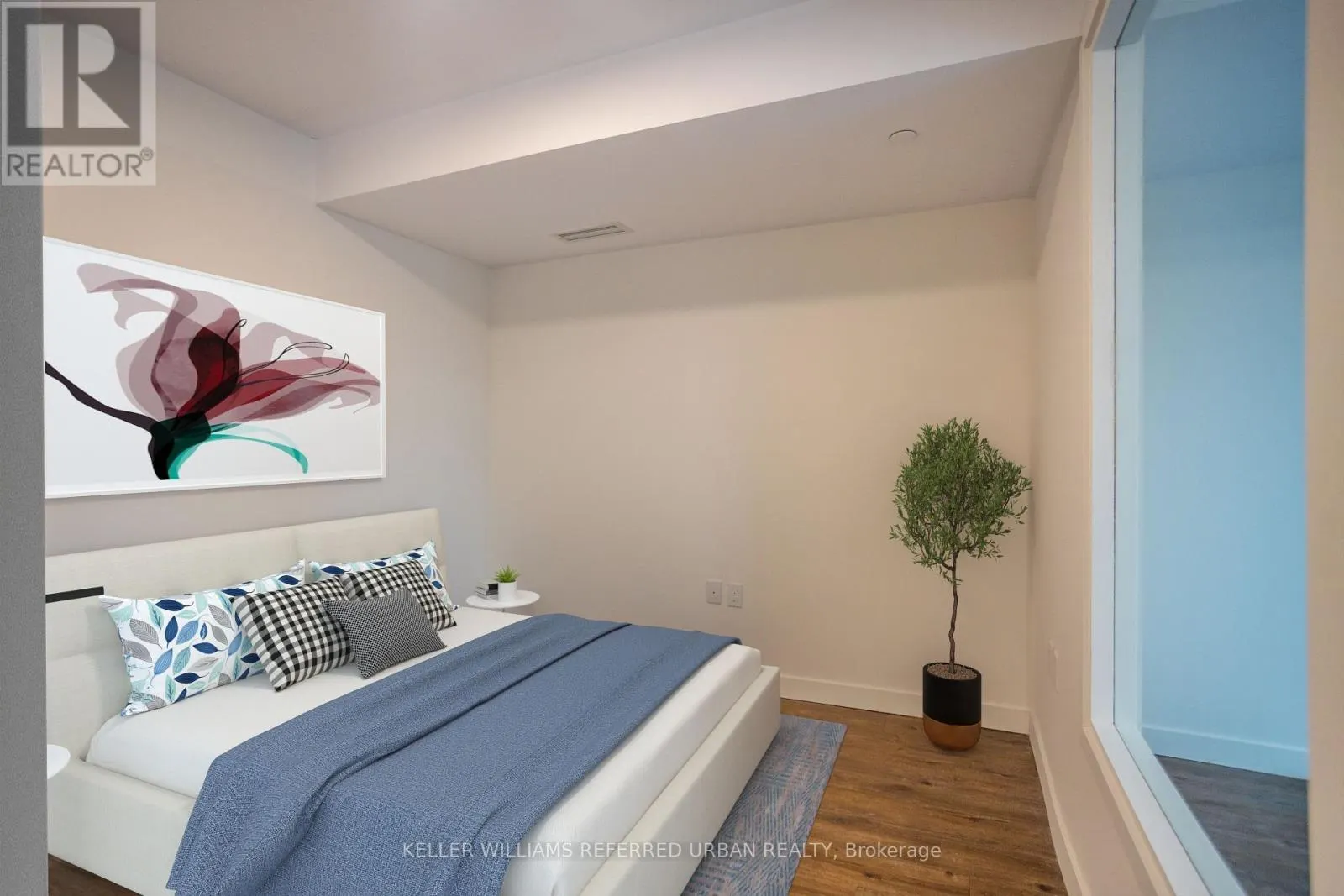 203 - 325 UNIVERSITY AVENUE W