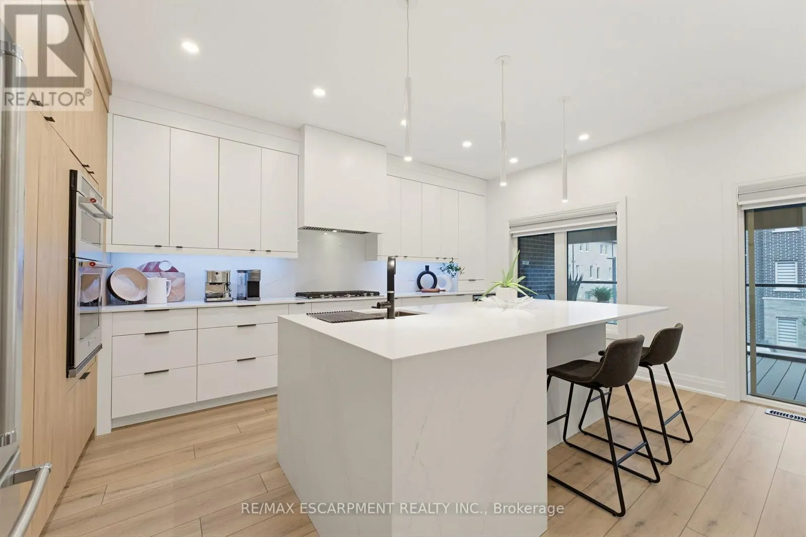 3289 HOMESTEAD DRIVE