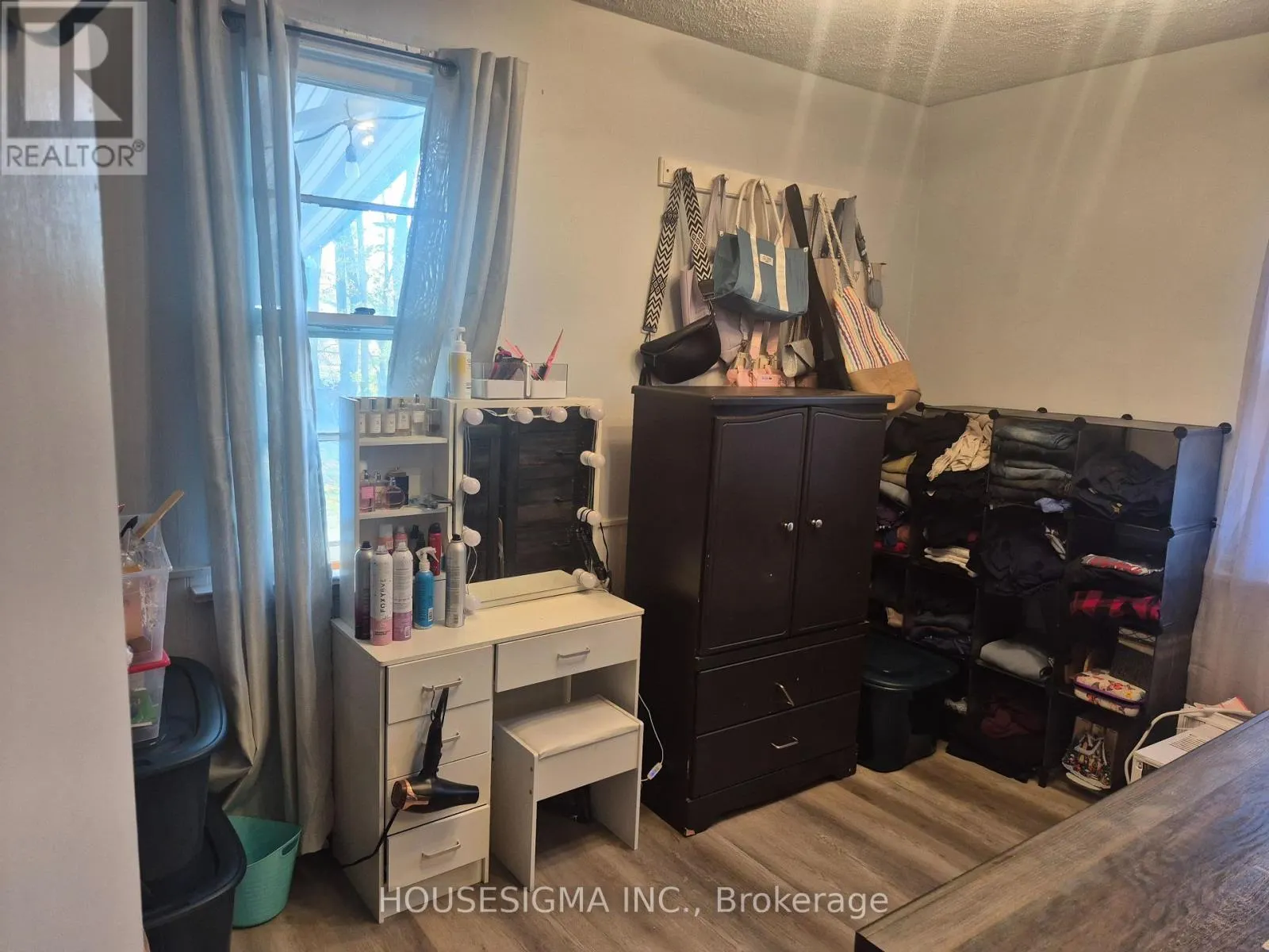 141 CARLING TERRACE