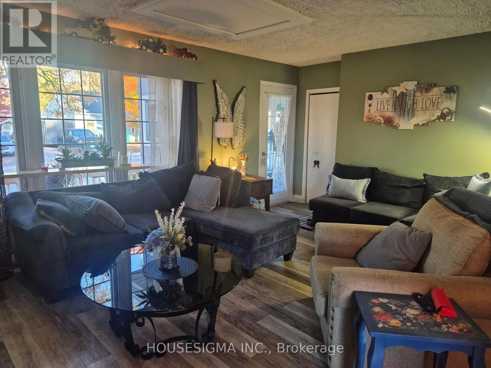 141 CARLING TERRACE
