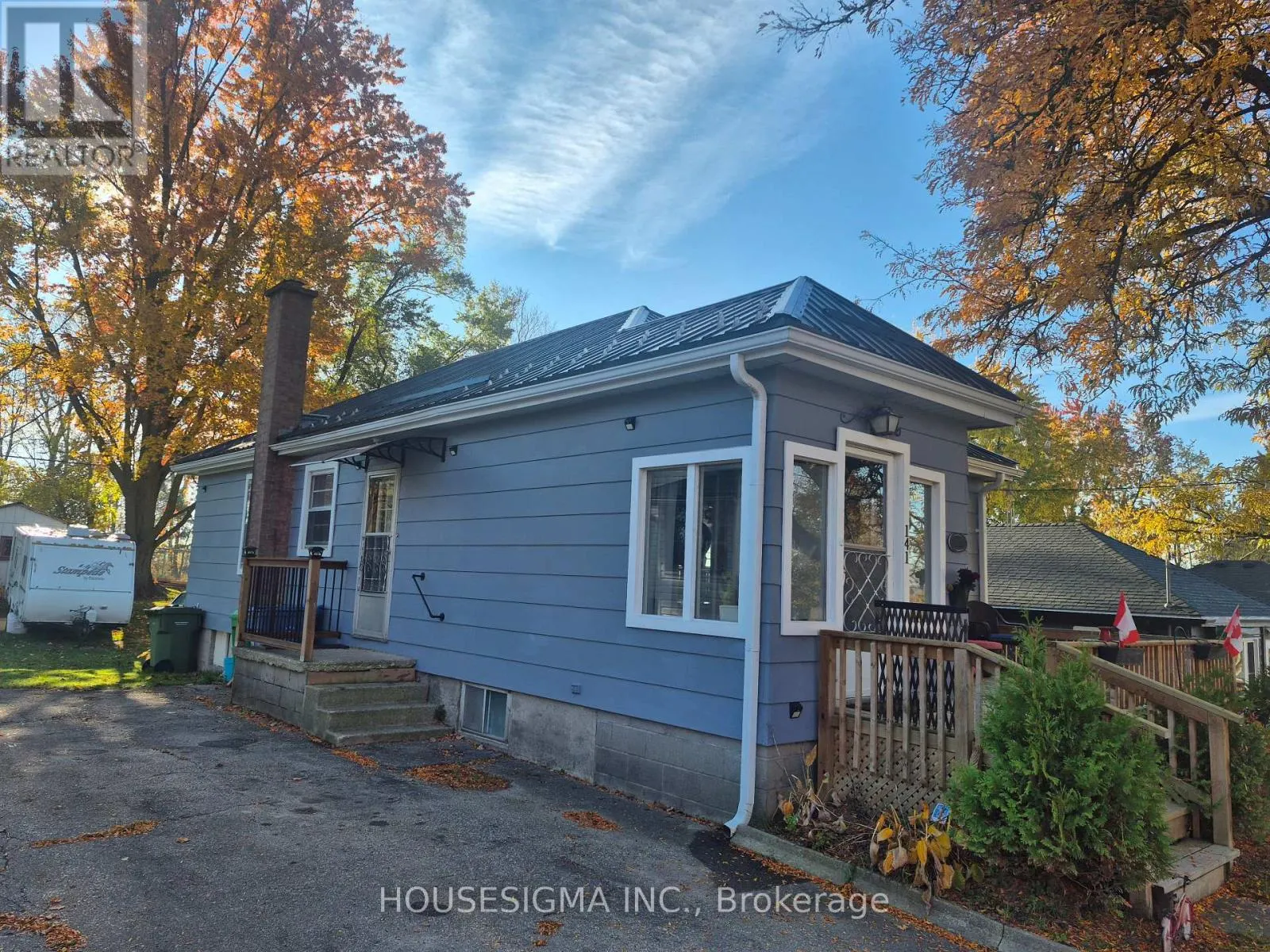 141 CARLING TERRACE