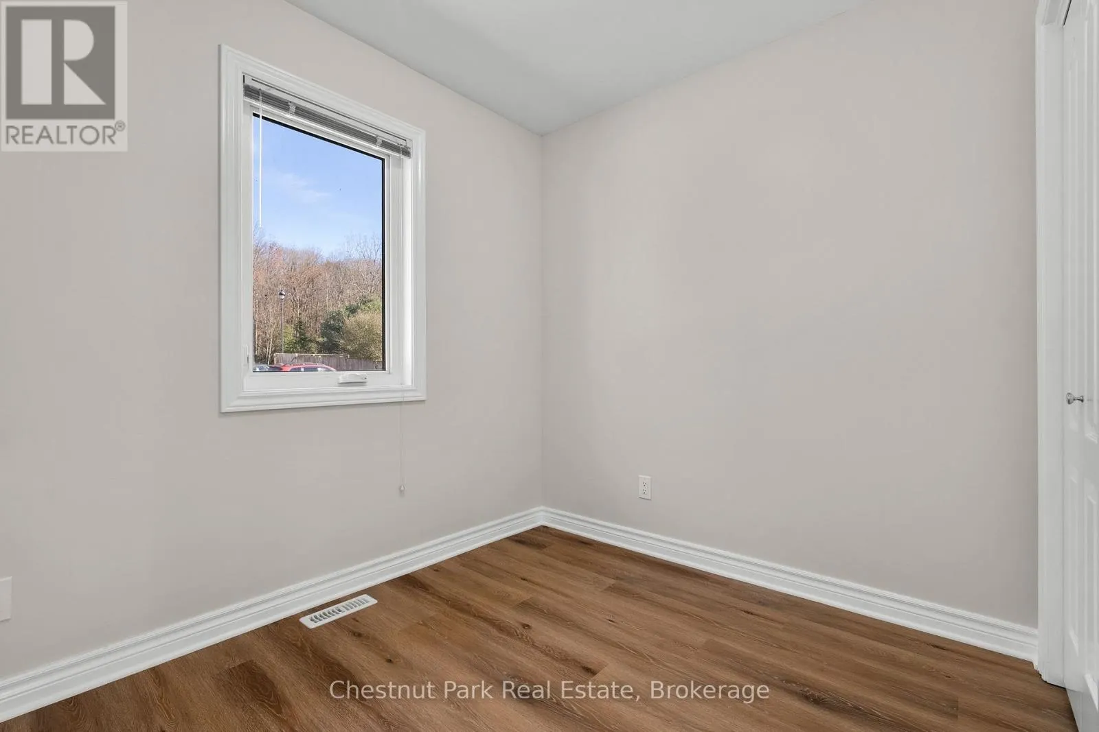 5 - 37 SILVER STREET #5