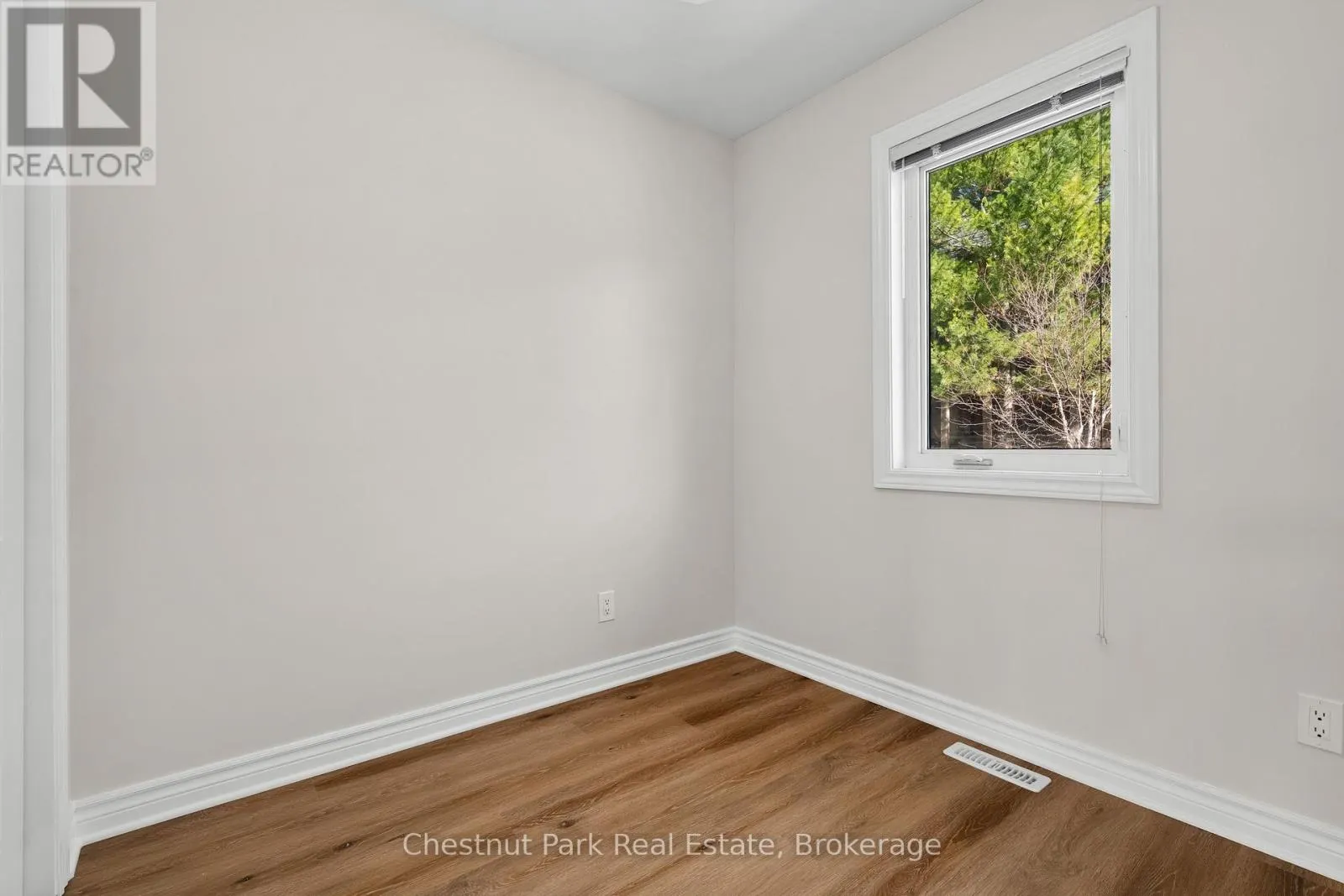 5 - 37 SILVER STREET #5