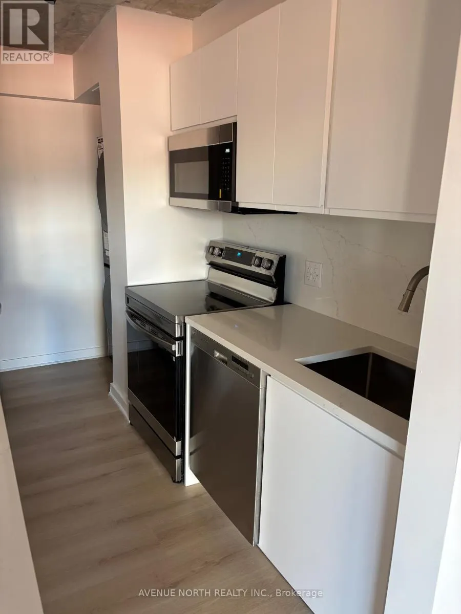 1202 - 141 SOMERSET STREET W