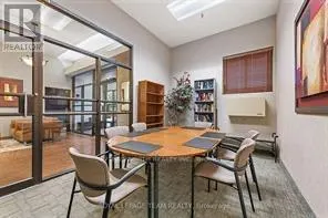 1202 - 141 SOMERSET STREET W