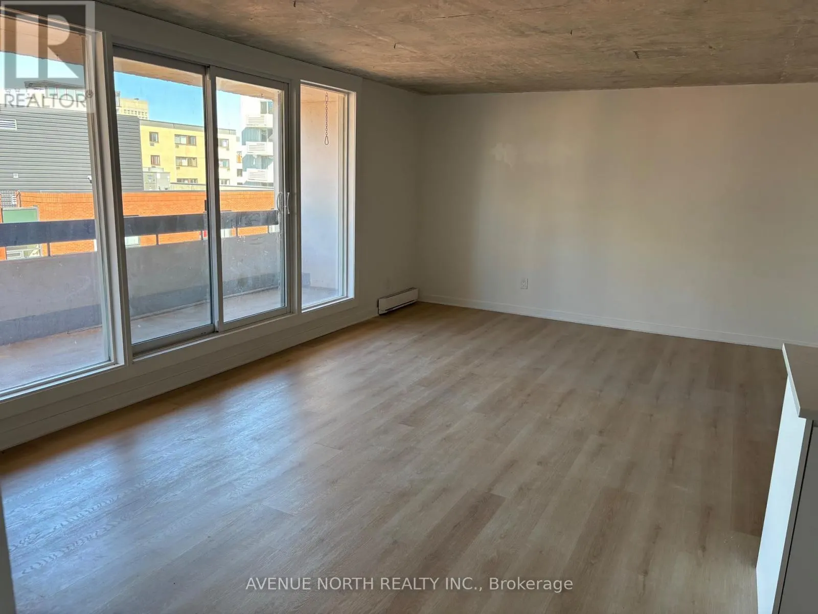 1202 - 141 SOMERSET STREET W
