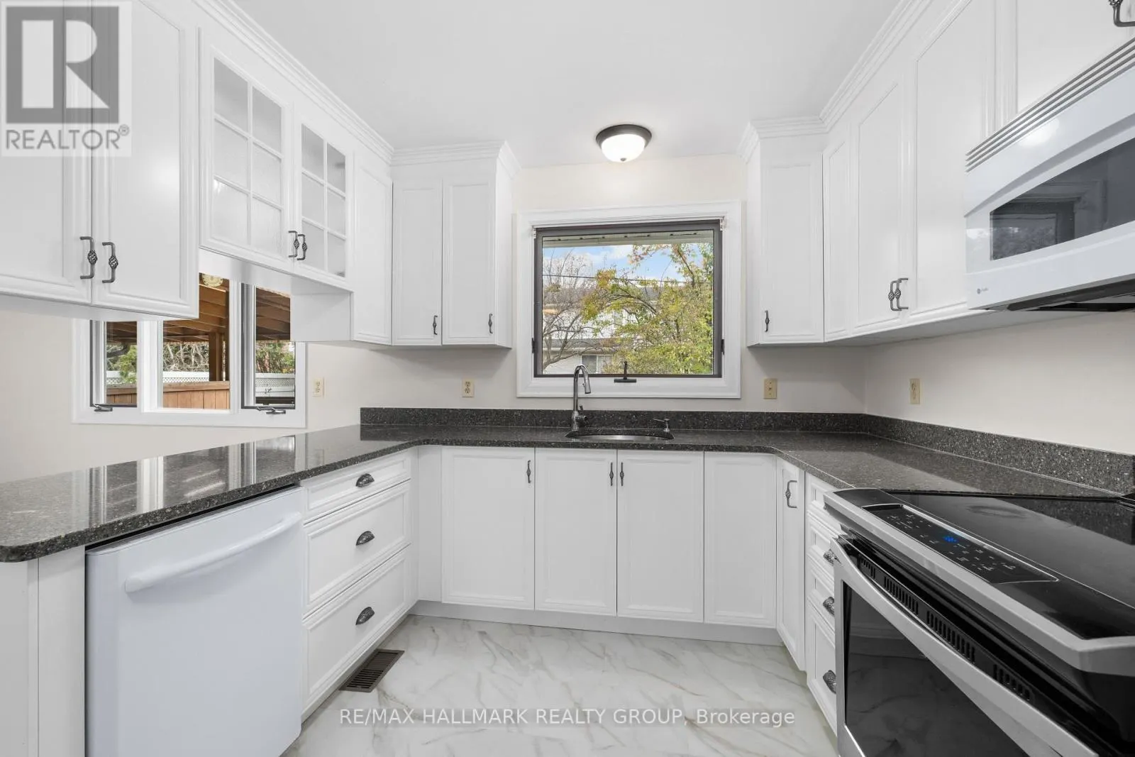 937 DRESDEN CRESCENT