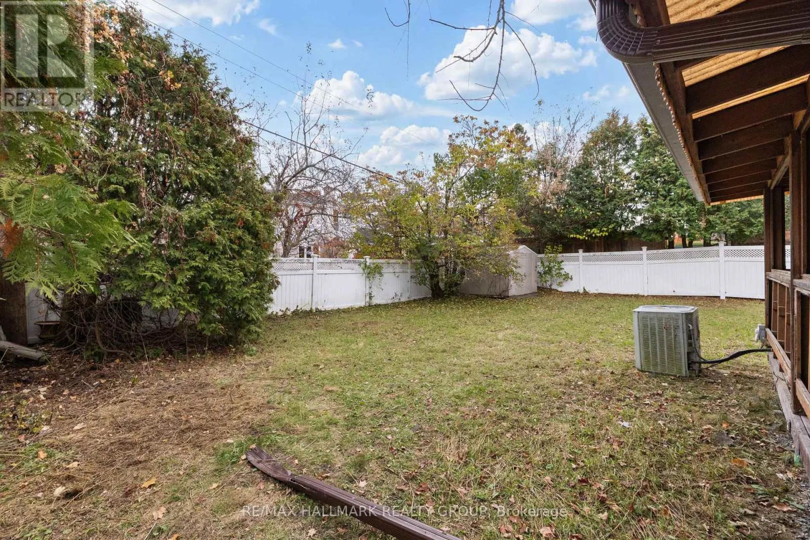 937 DRESDEN CRESCENT
