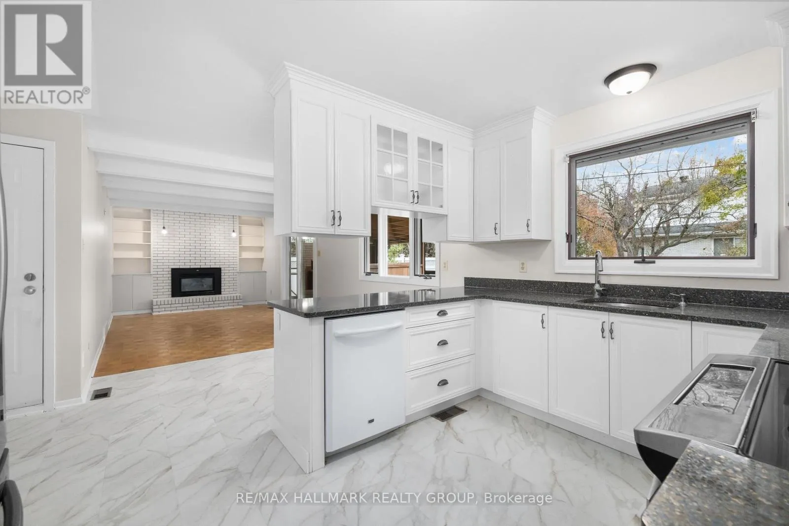 937 DRESDEN CRESCENT