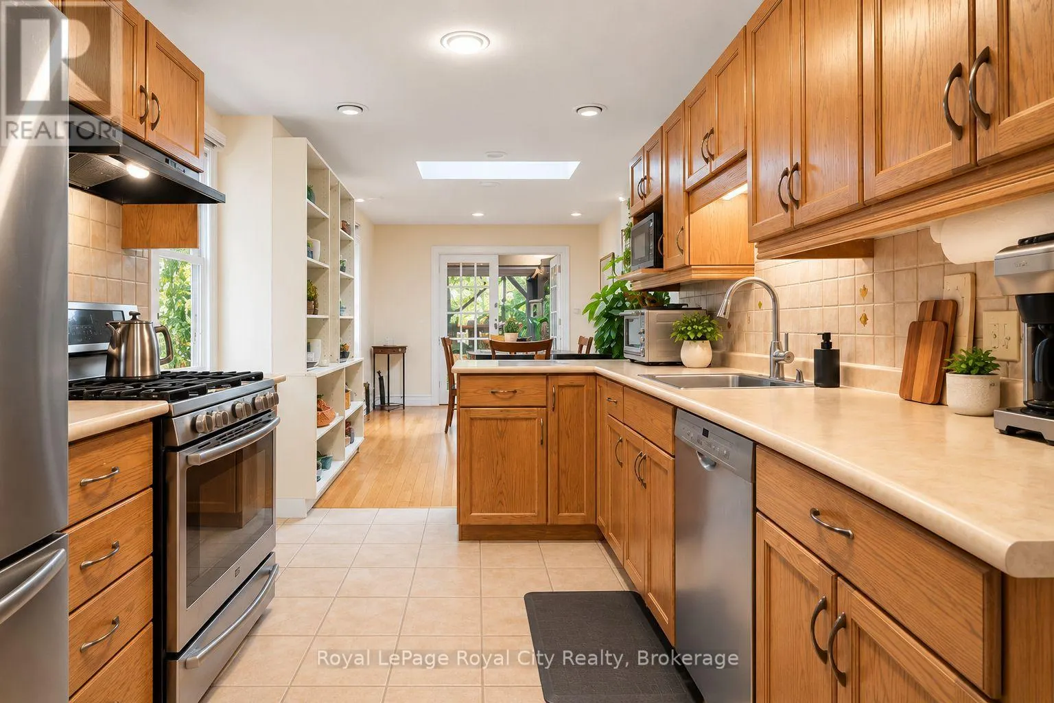 98 WATERLOO AVENUE
