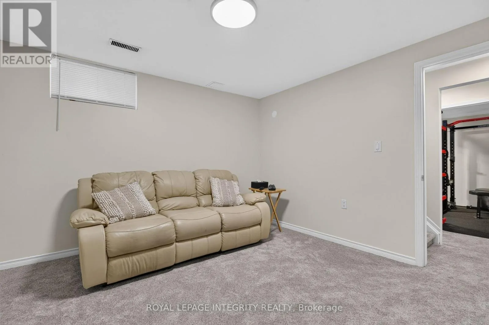 1692 TOULOUSE CRESCENT