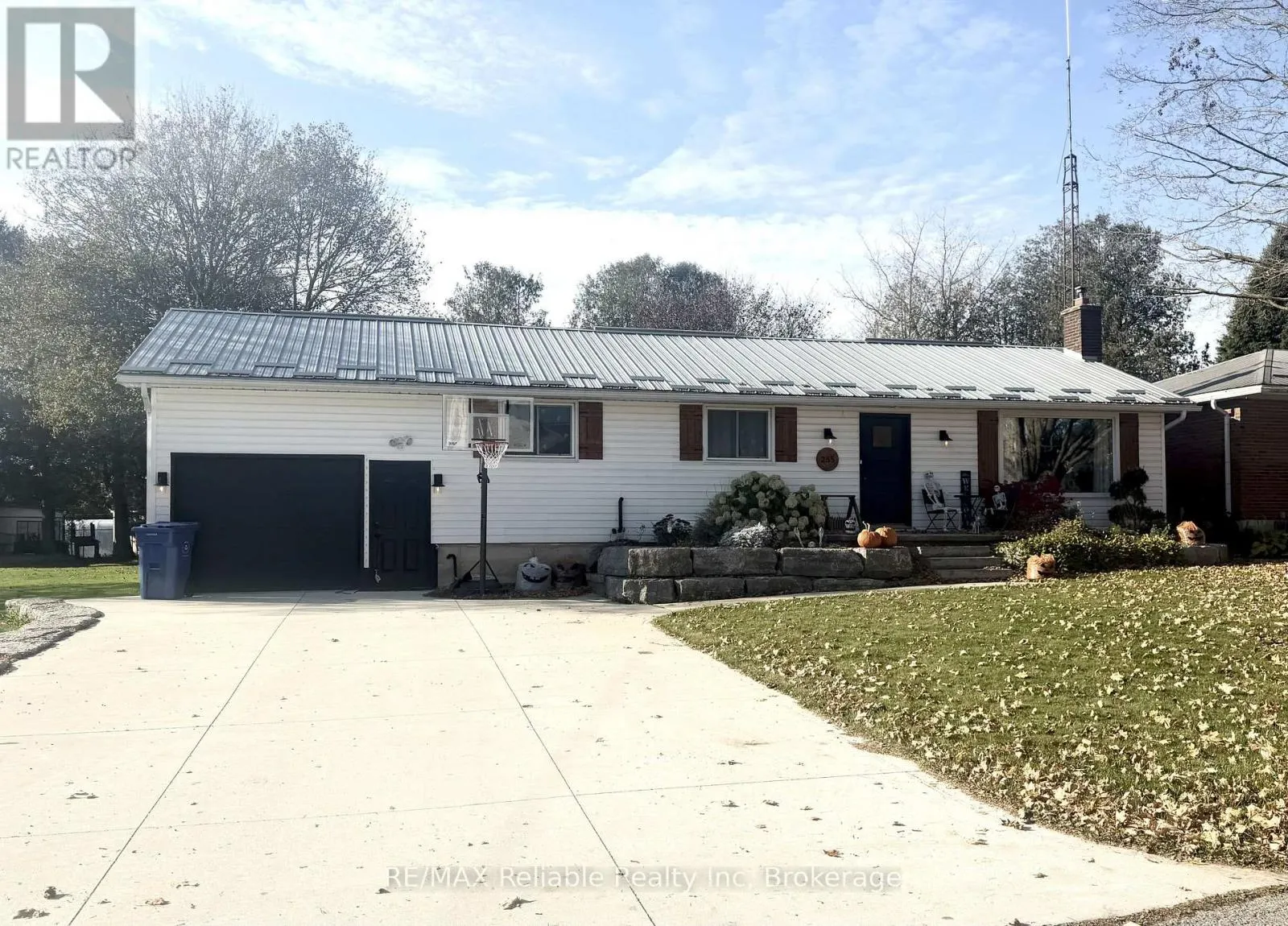 255 HAMILTON STREET