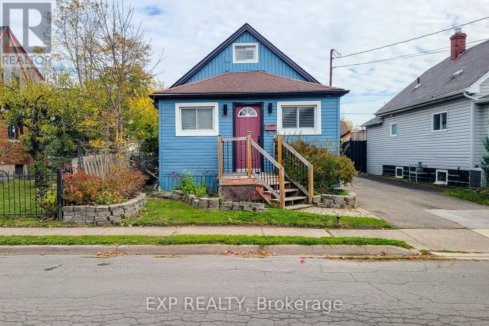 303 DEERE STREET