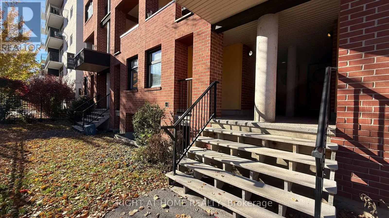 225 CLARENCE STREET