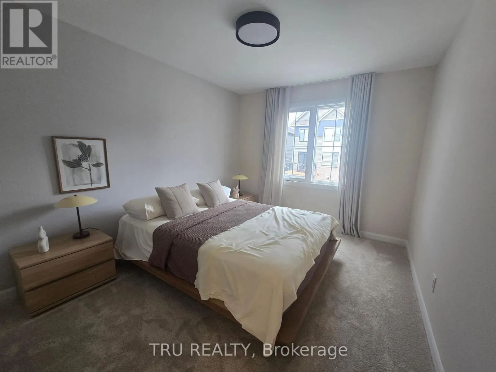 229 BANKSIDE WAY