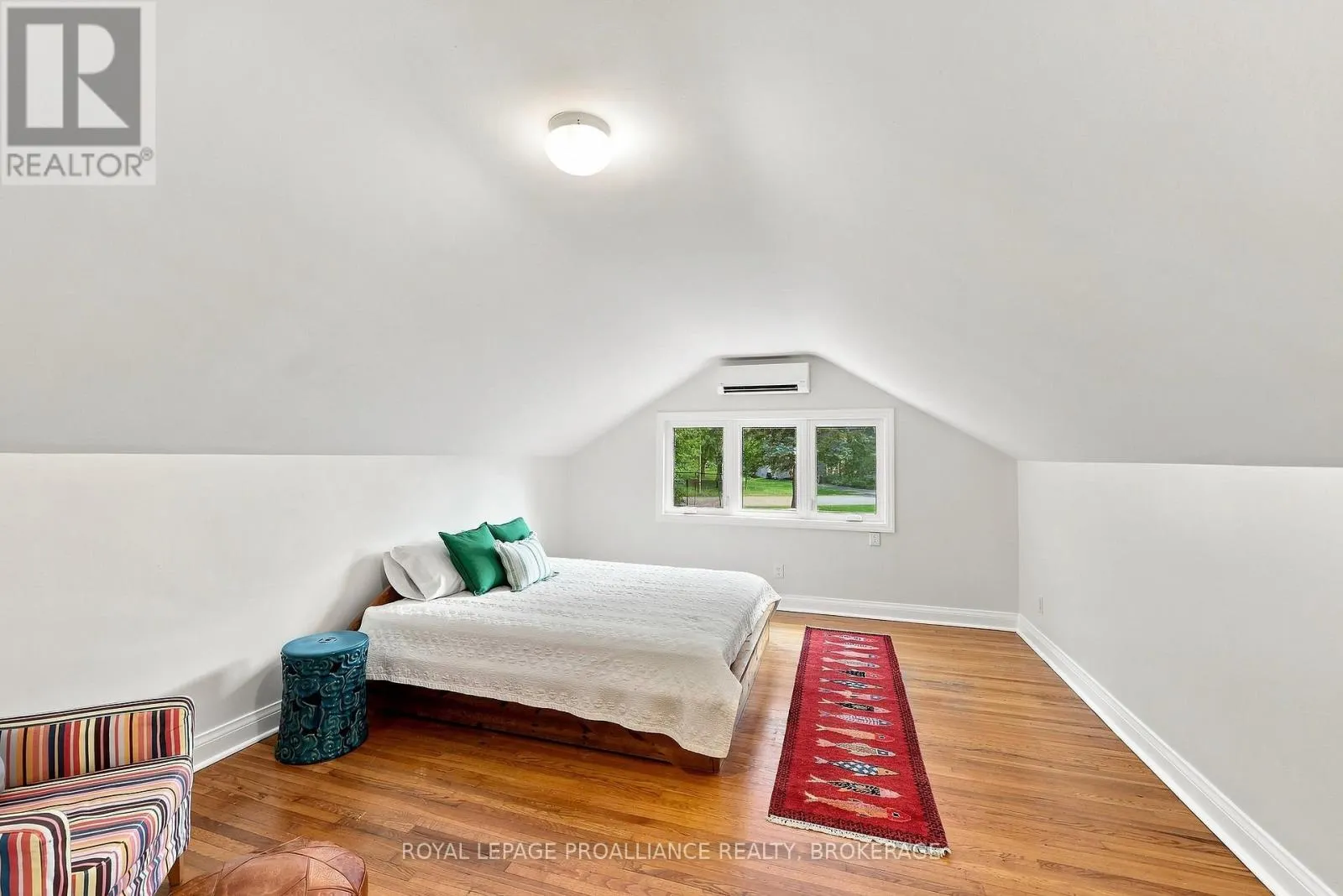6 GRENVILLE CRESCENT