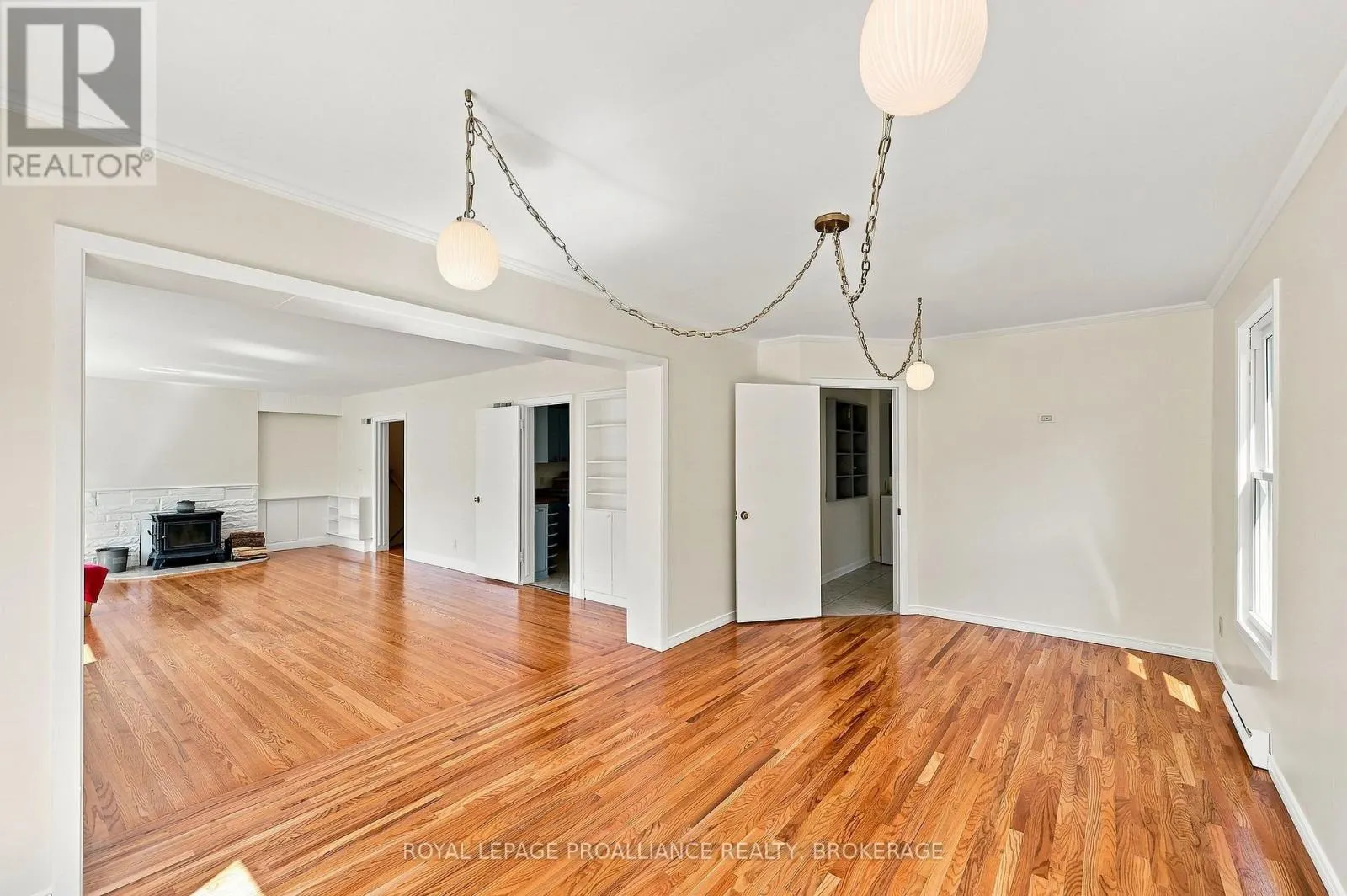 6 GRENVILLE CRESCENT