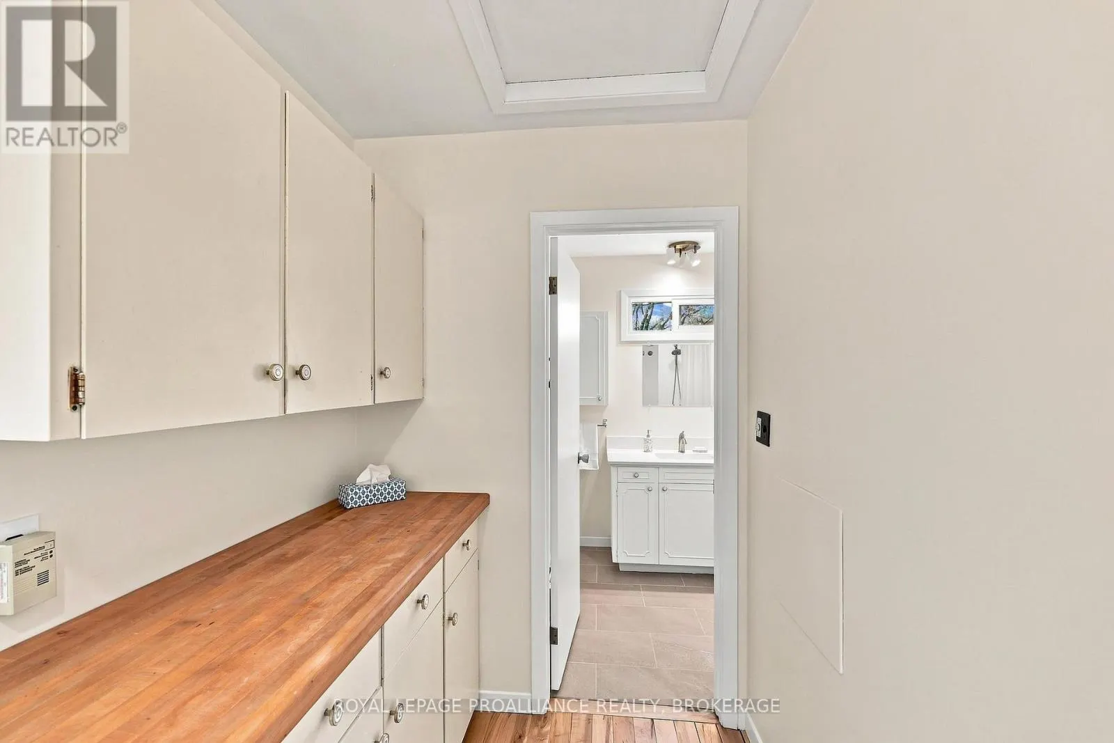6 GRENVILLE CRESCENT