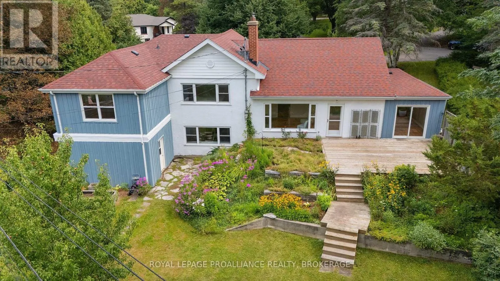 6 GRENVILLE CRESCENT
