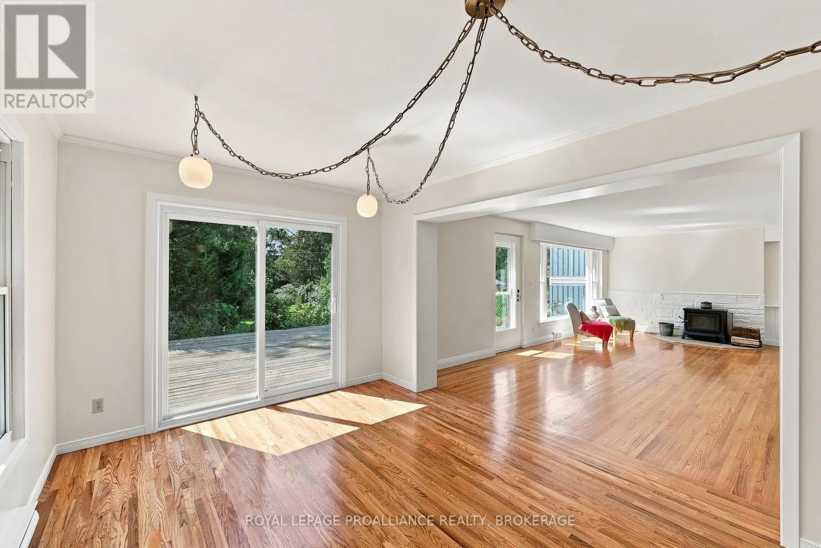 6 GRENVILLE CRESCENT
