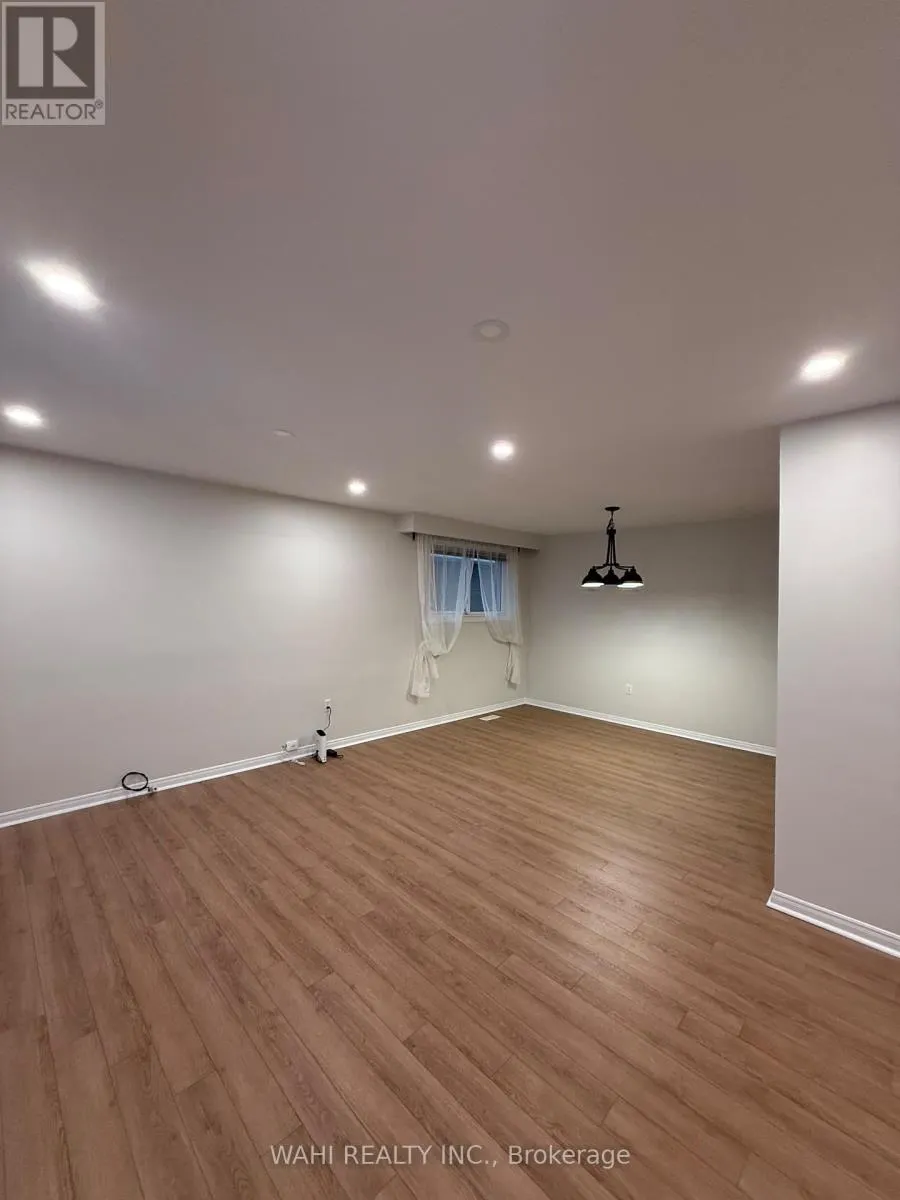 UNIT 1 - 255 CARSON DRIVE W