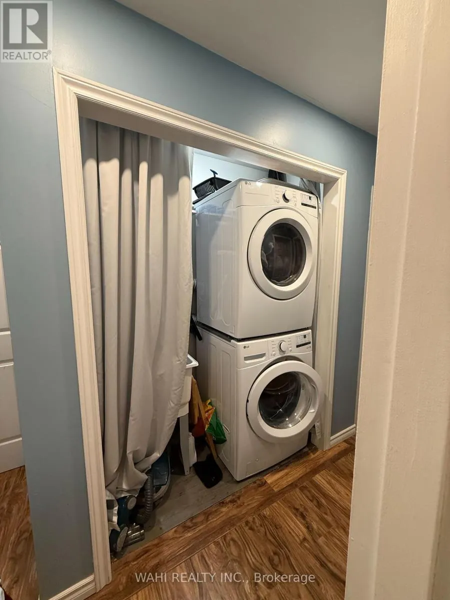 UNIT 1 - 255 CARSON DRIVE W