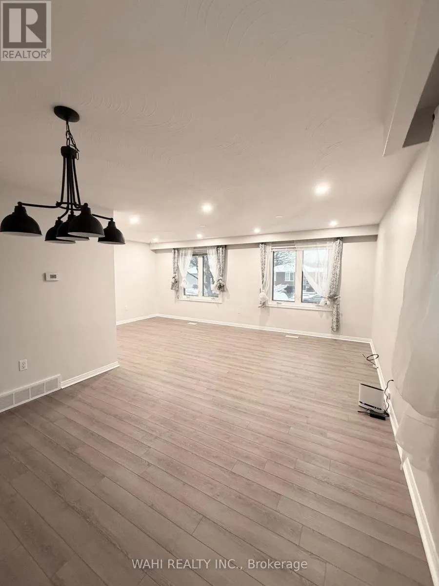 UNIT 1 - 255 CARSON DRIVE W