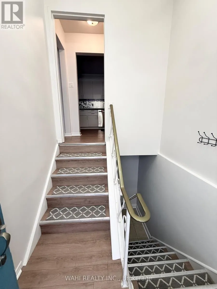 UNIT 1 - 255 CARSON DRIVE W