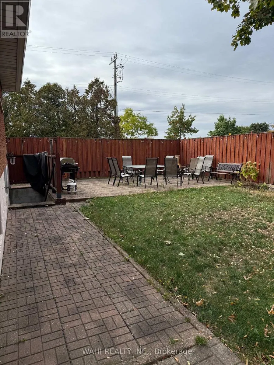 UNIT 1 - 255 CARSON DRIVE W