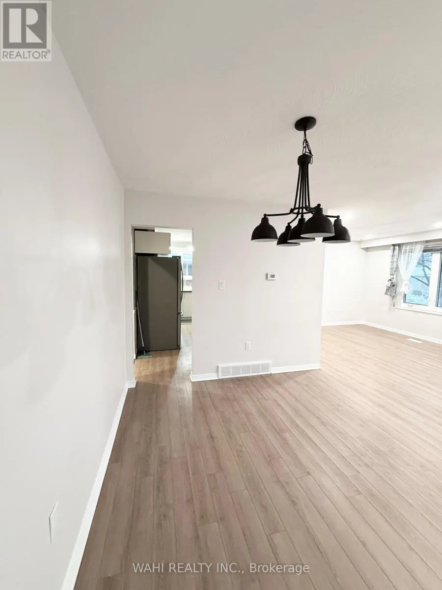 UNIT 1 - 255 CARSON DRIVE W