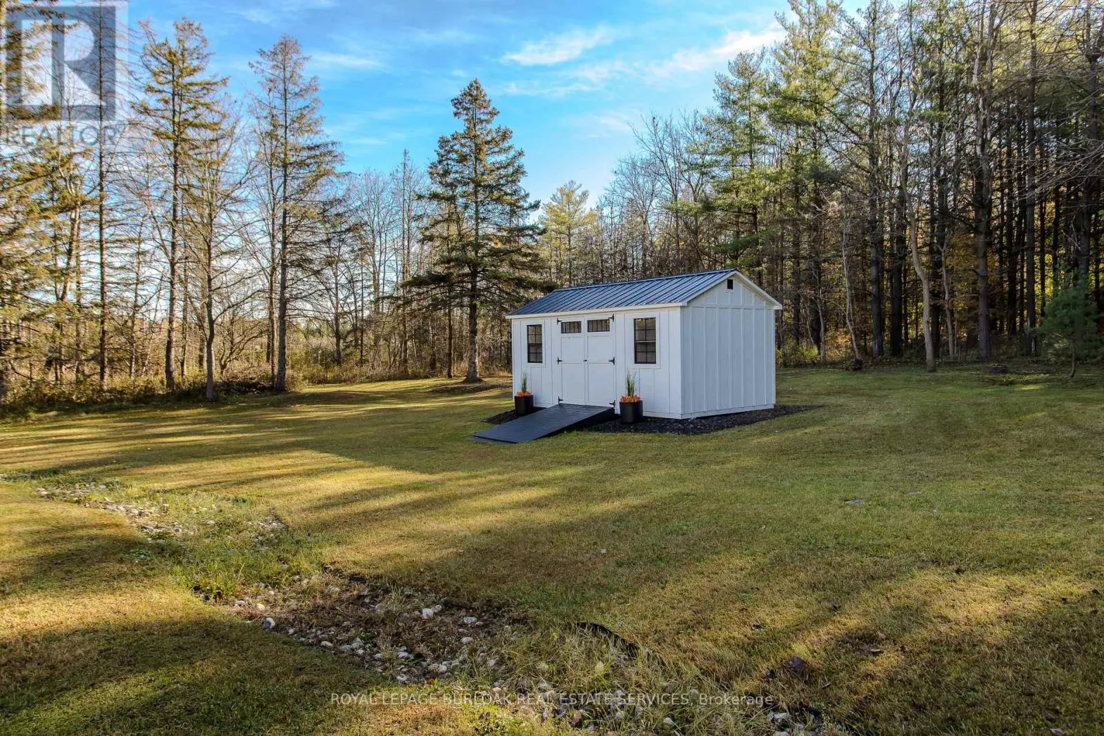 2215 HIGHWAY 6