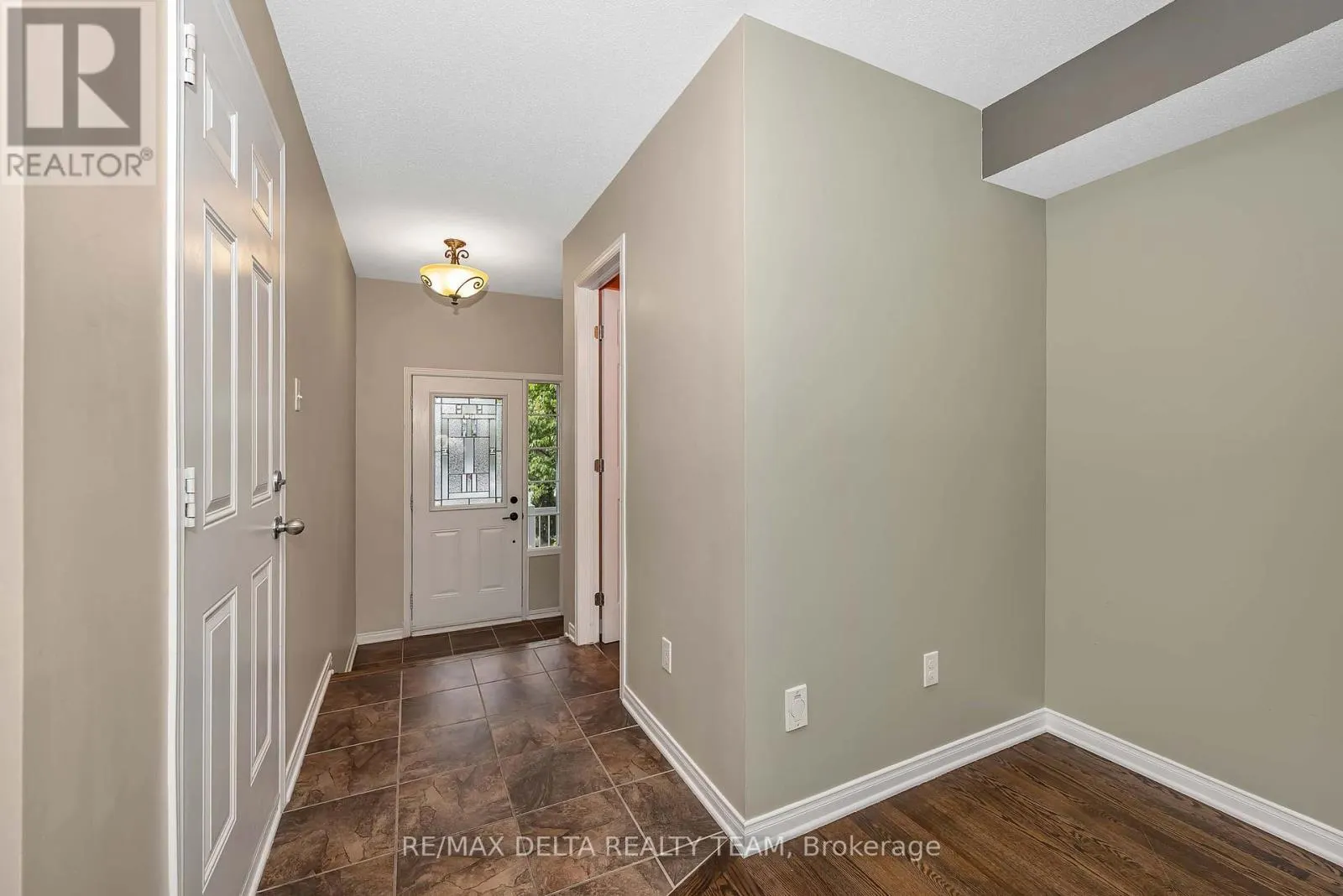 253 CITYVIEW CRESCENT