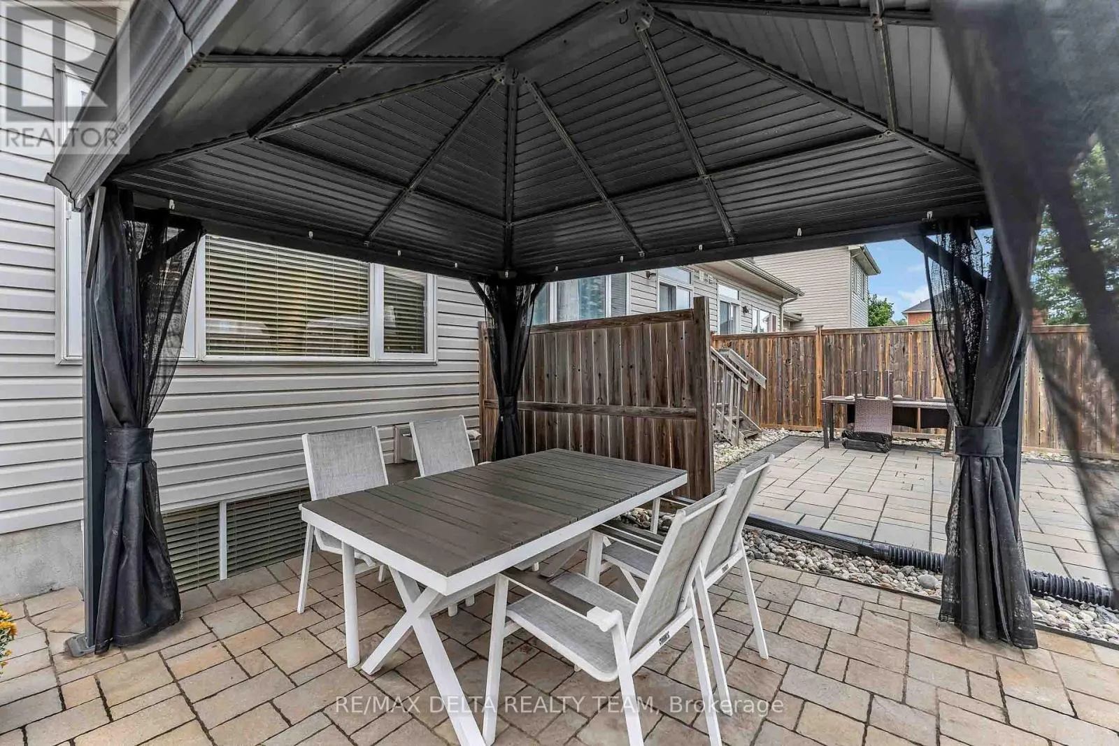 253 CITYVIEW CRESCENT