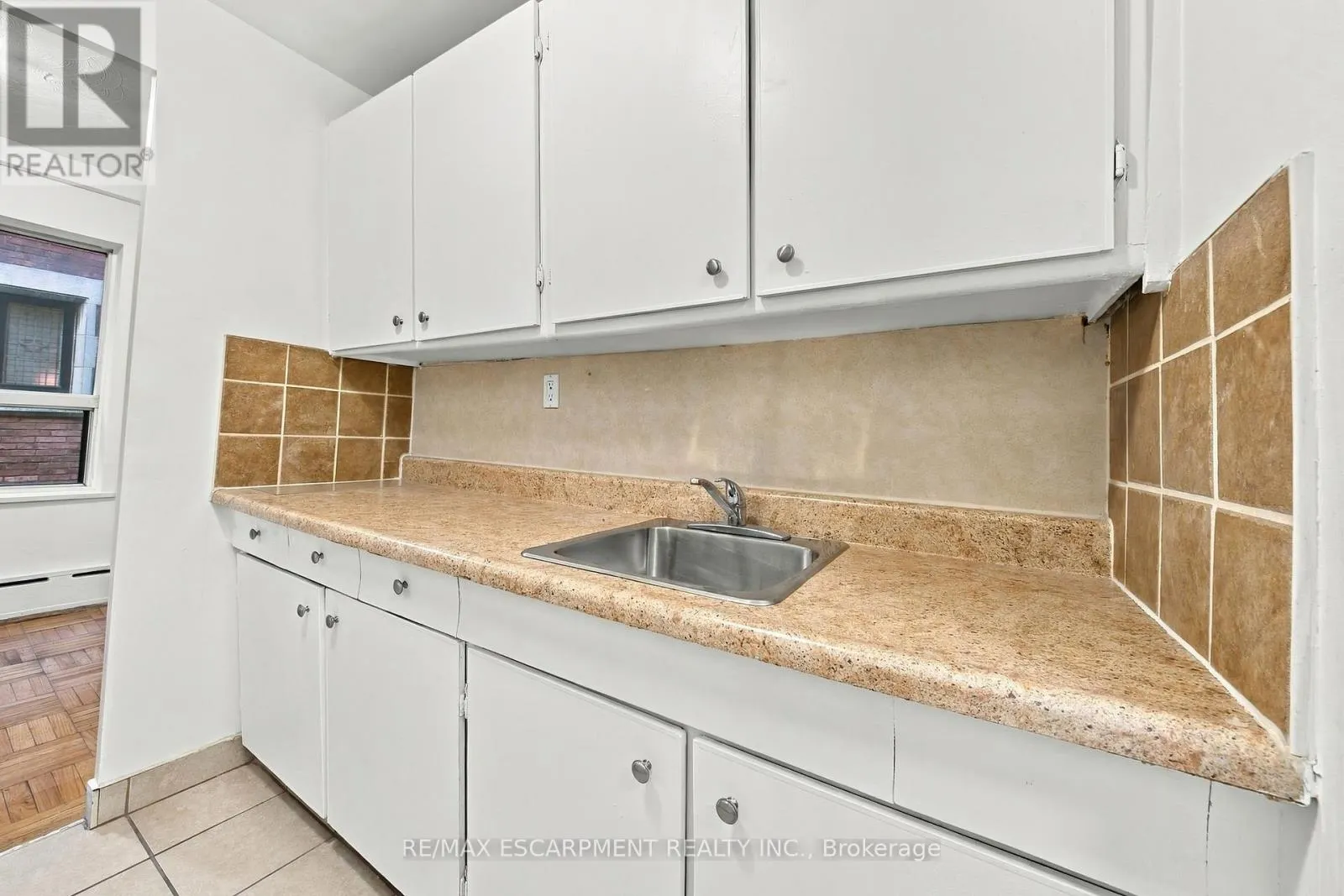 309 - 325A JAMES STREET S