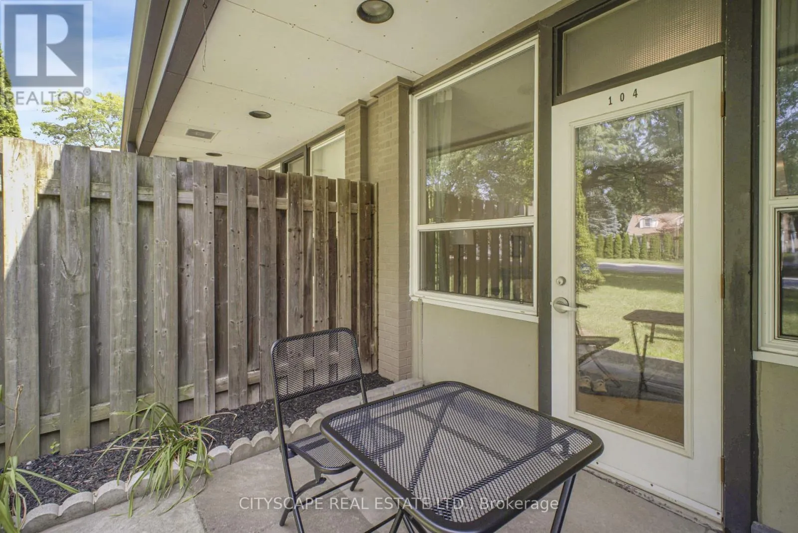104 - 6350 DORCHESTER ROAD