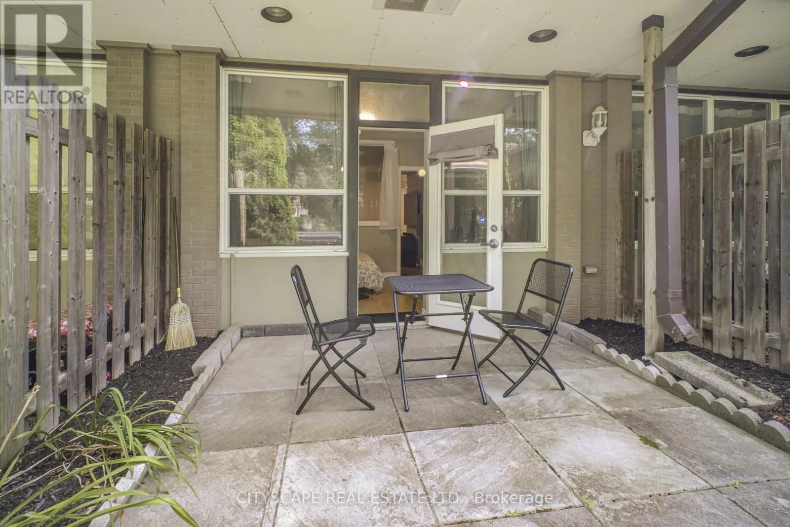 104 - 6350 DORCHESTER ROAD