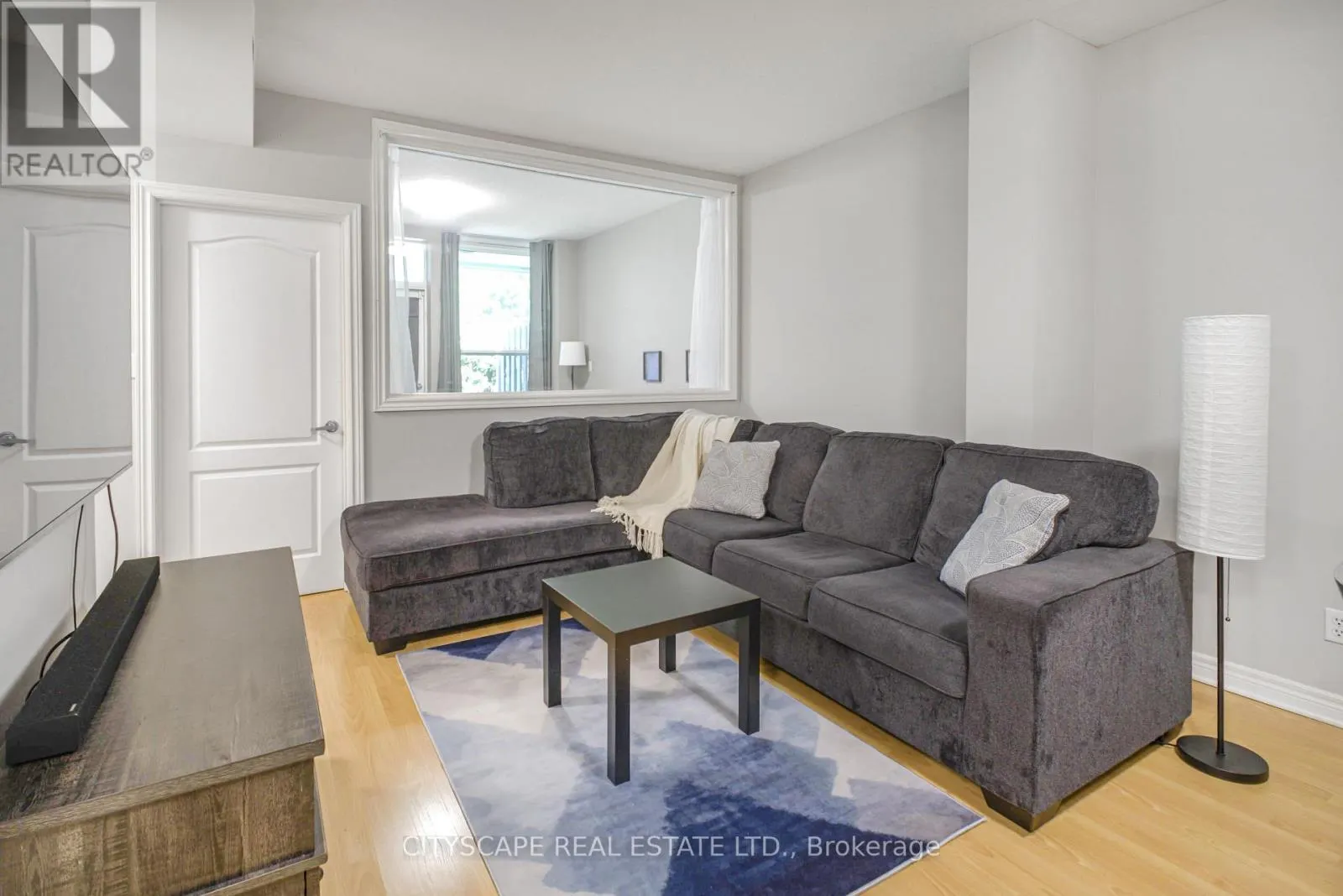 104 - 6350 DORCHESTER ROAD
